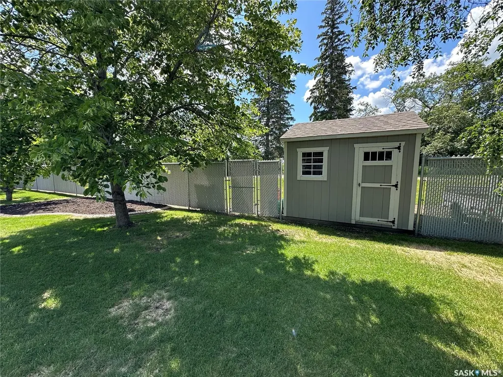 550 10th Avenue Rosthern SK S0K 3R0