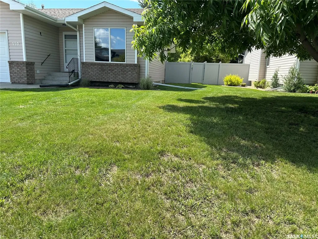550 10th Avenue Rosthern SK S0K 3R0