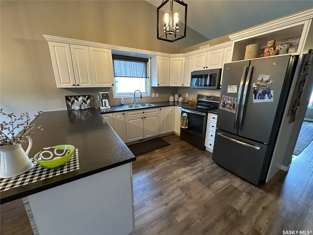 550 10th Avenue Rosthern SK S0K 3R0