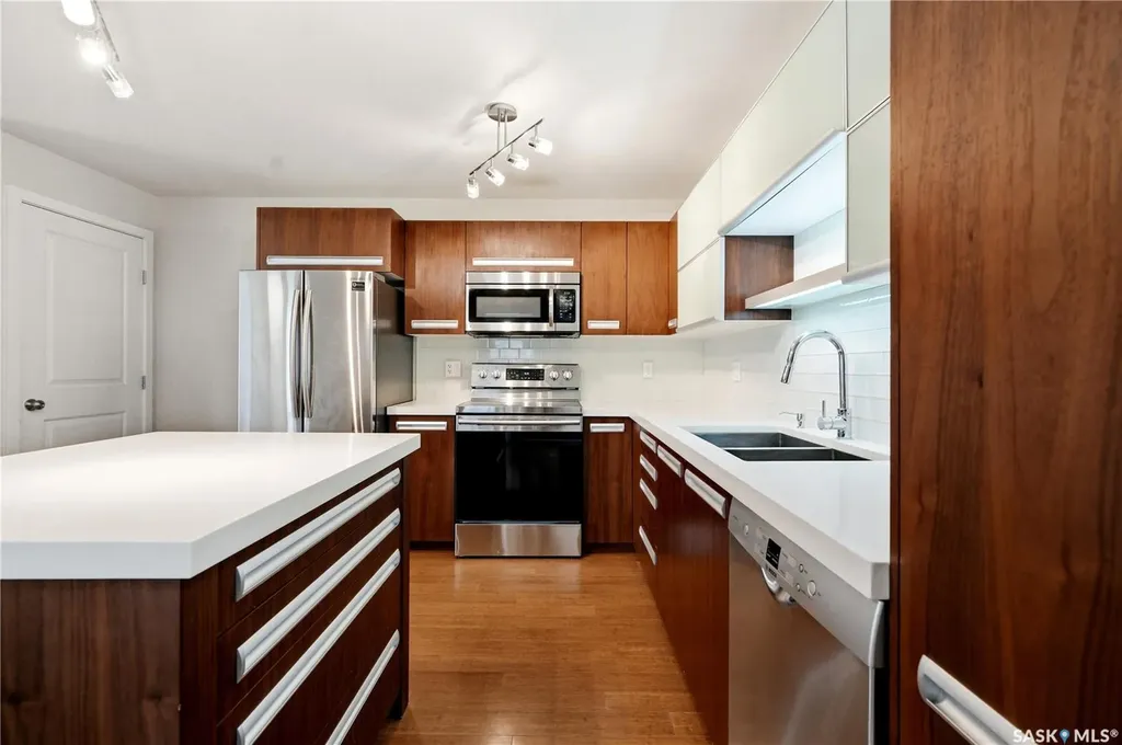 1015 Patrick Crescent Saskatoon SK S7W 0M4
