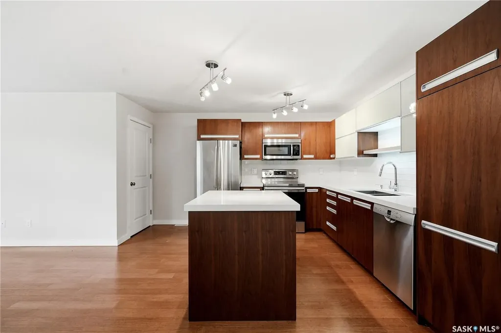 1015 Patrick Crescent Saskatoon SK S7W 0M4