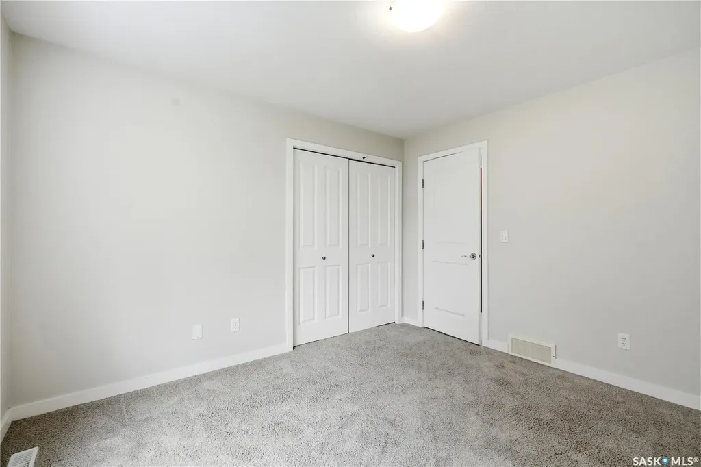 1015 Patrick Crescent Saskatoon SK S7W 0M4
