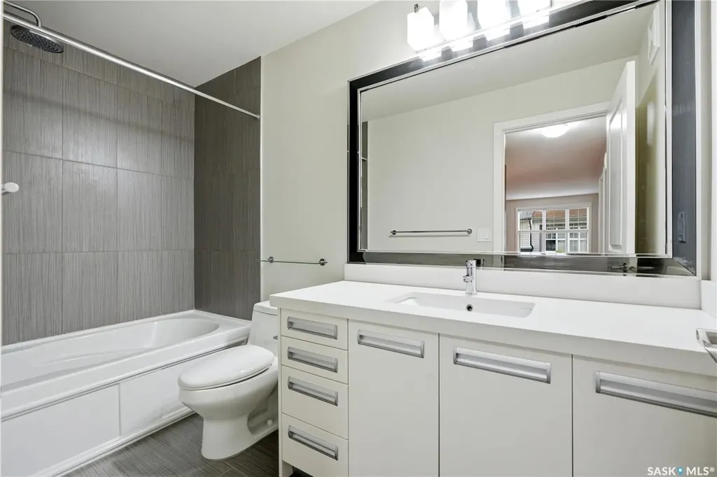 1015 Patrick Crescent Saskatoon SK S7W 0M4