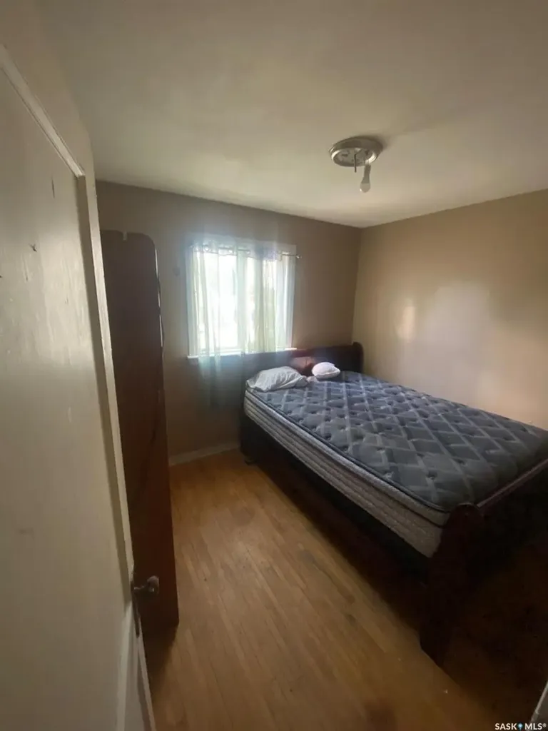 626 Mctavish Street Regina SK S4T 3T5