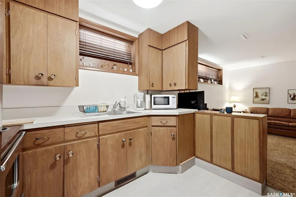 2339 Reynolds Street Regina SK S4N 3N6