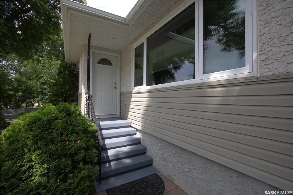 2339 Reynolds Street Regina SK S4N 3N6