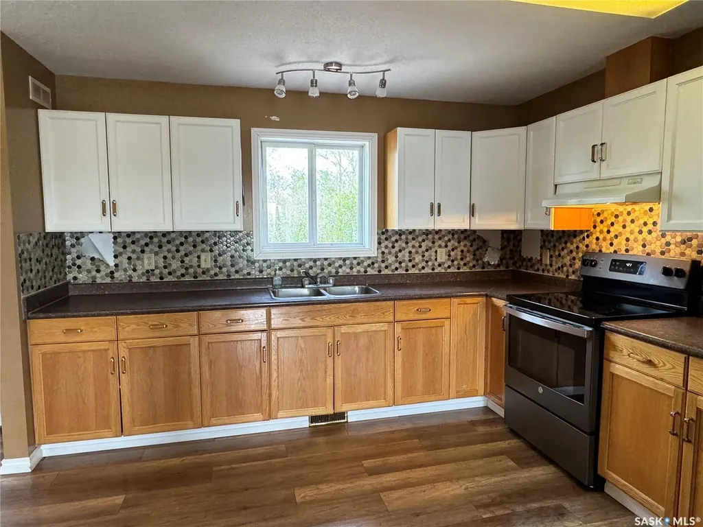 210 Bouvier Crescent Beauval SK S0M 0A1