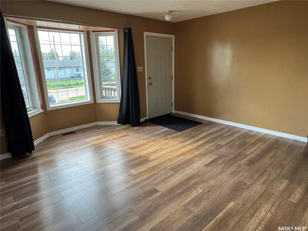 210 Bouvier Crescent Beauval SK S0M 0A1