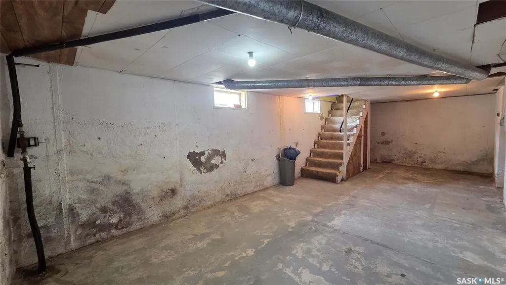 307 1st Street E Wilkie SK S0K 4W0