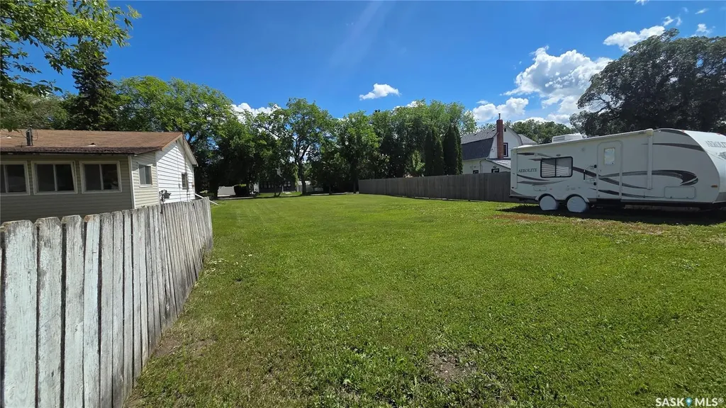 307 1st Street E Wilkie SK S0K 4W0