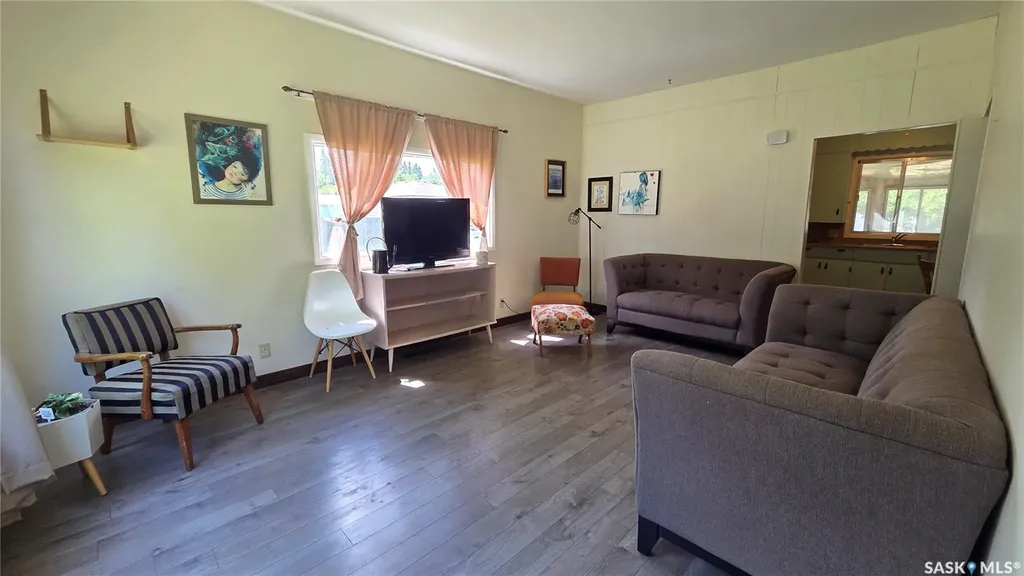 307 1st Street E Wilkie SK S0K 4W0