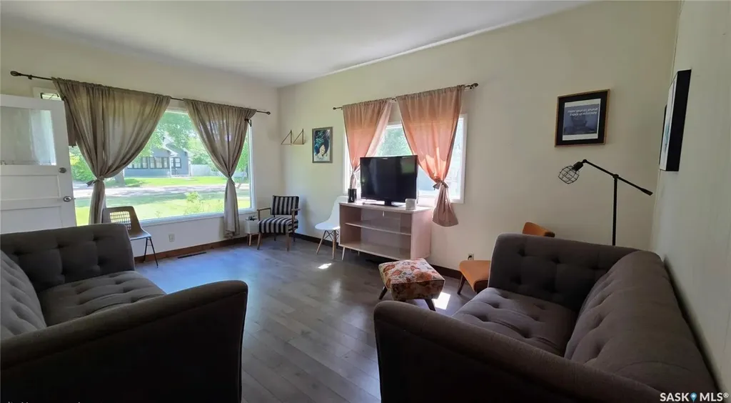 307 1st Street E Wilkie SK S0K 4W0