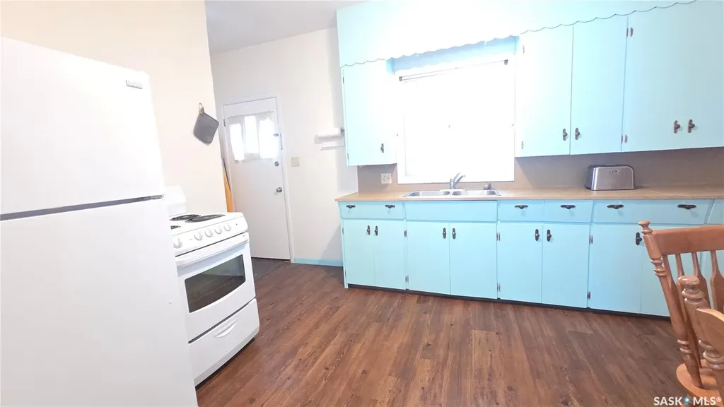 307 1st Street E Wilkie SK S0K 4W0