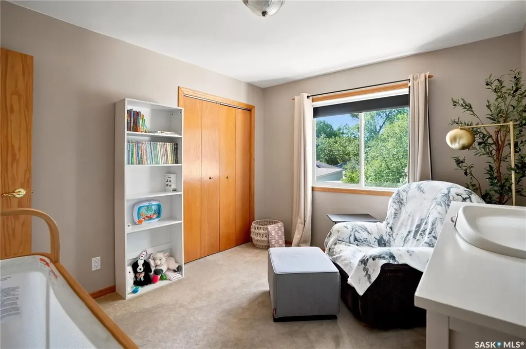 87 Yarnton Crescent Regina SK S4R 4A4