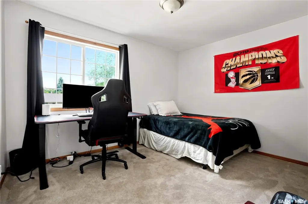 87 Yarnton Crescent Regina SK S4R 4A4