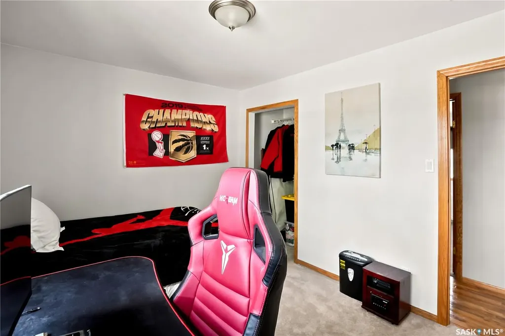 87 Yarnton Crescent Regina SK S4R 4A4