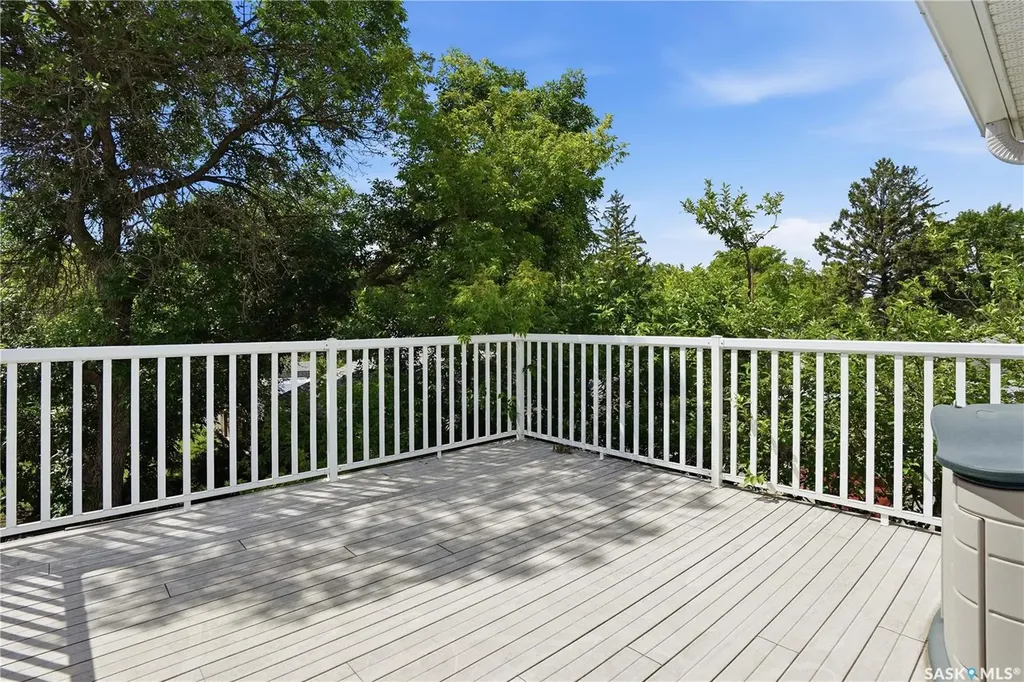 87 Yarnton Crescent Regina SK S4R 4A4