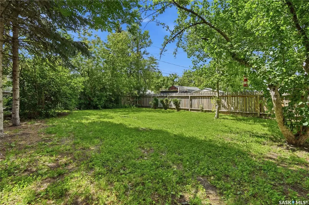 87 Yarnton Crescent Regina SK S4R 4A4