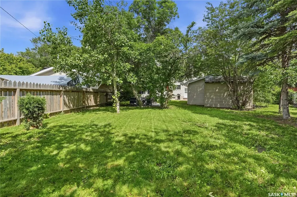 87 Yarnton Crescent Regina SK S4R 4A4