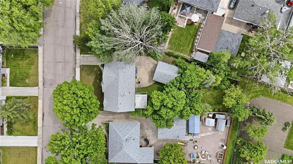 87 Yarnton Crescent Regina SK S4R 4A4