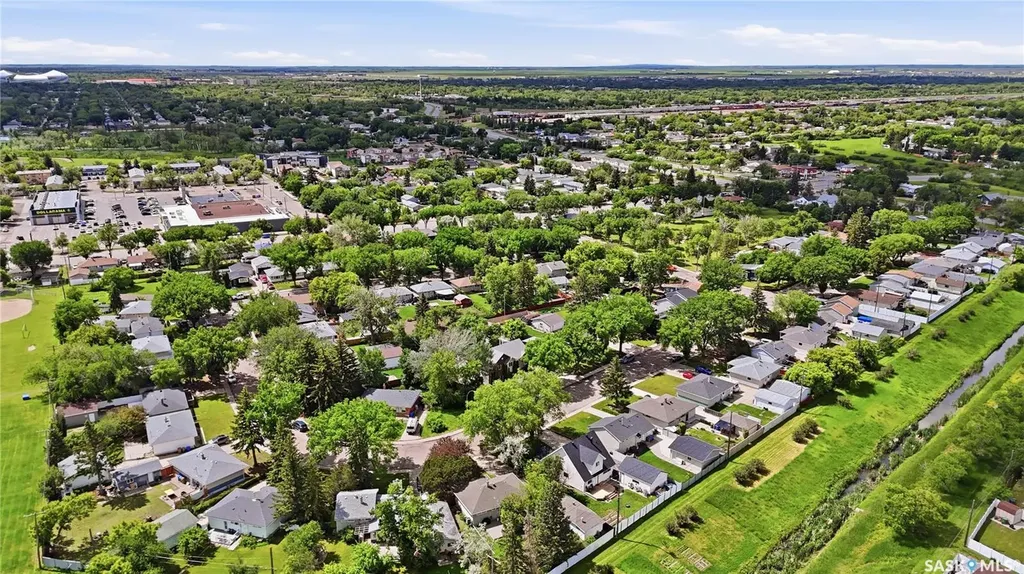 87 Yarnton Crescent Regina SK S4R 4A4