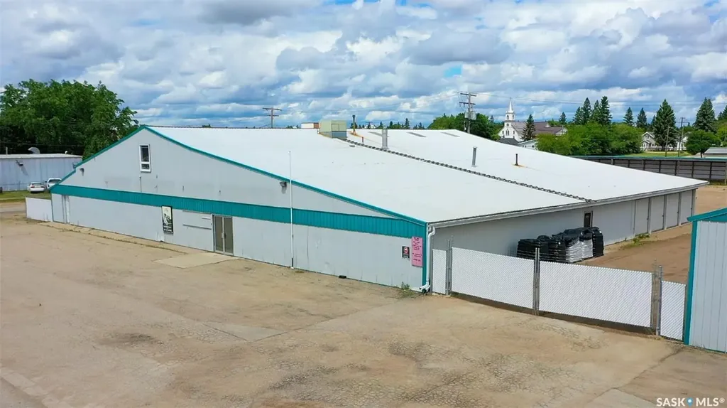 326 1st Avenue E Melville SK S0A 2P0
