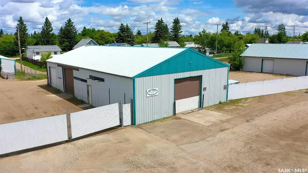 326 1st Avenue E Melville SK S0A 2P0