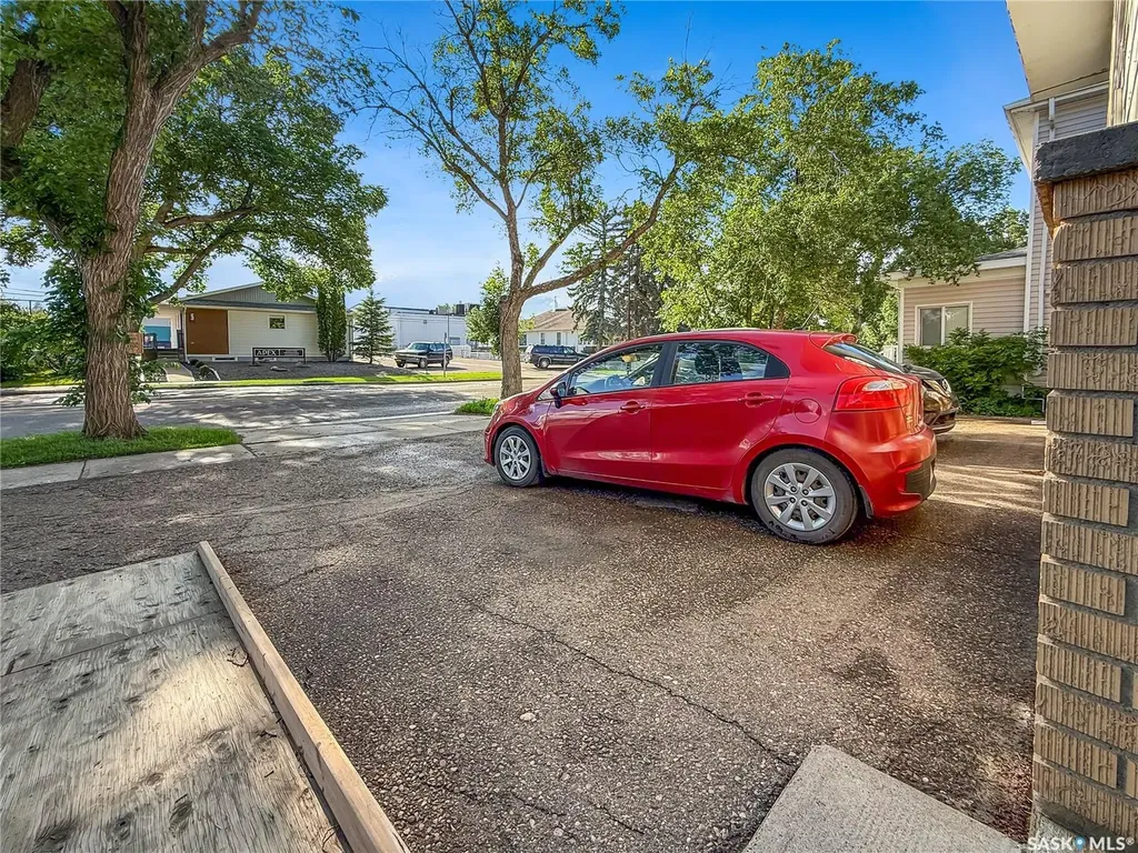 211 2nd Avenue NE Swift Current SK S9H 2C9