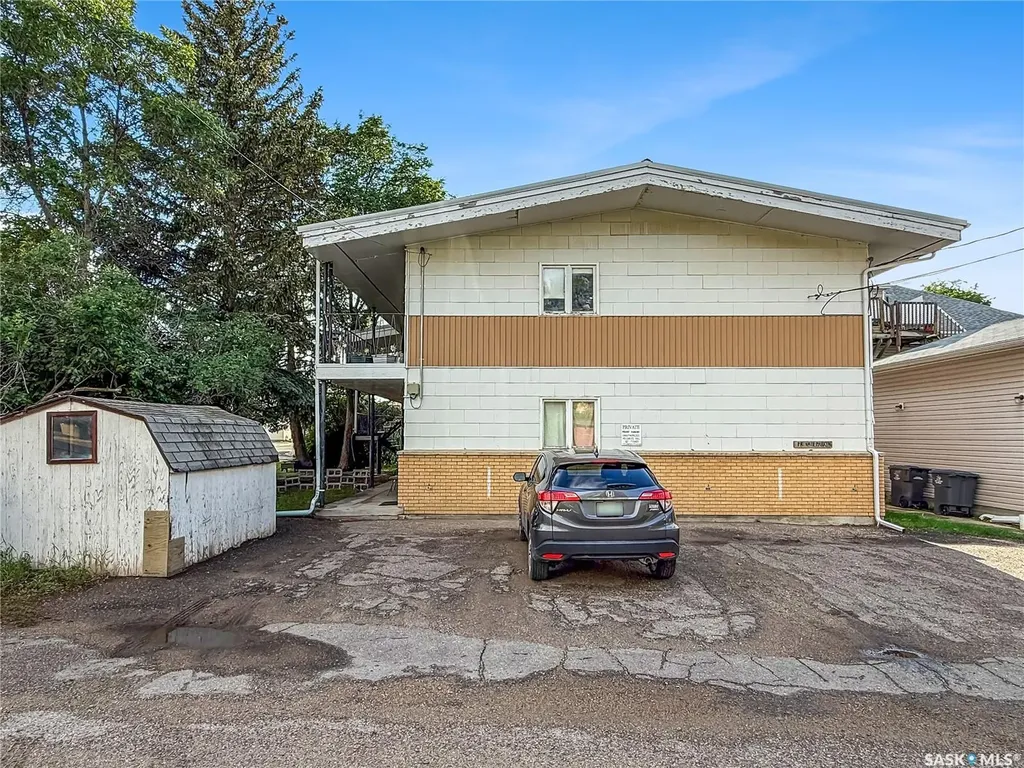 211 2nd Avenue NE Swift Current SK S9H 2C9
