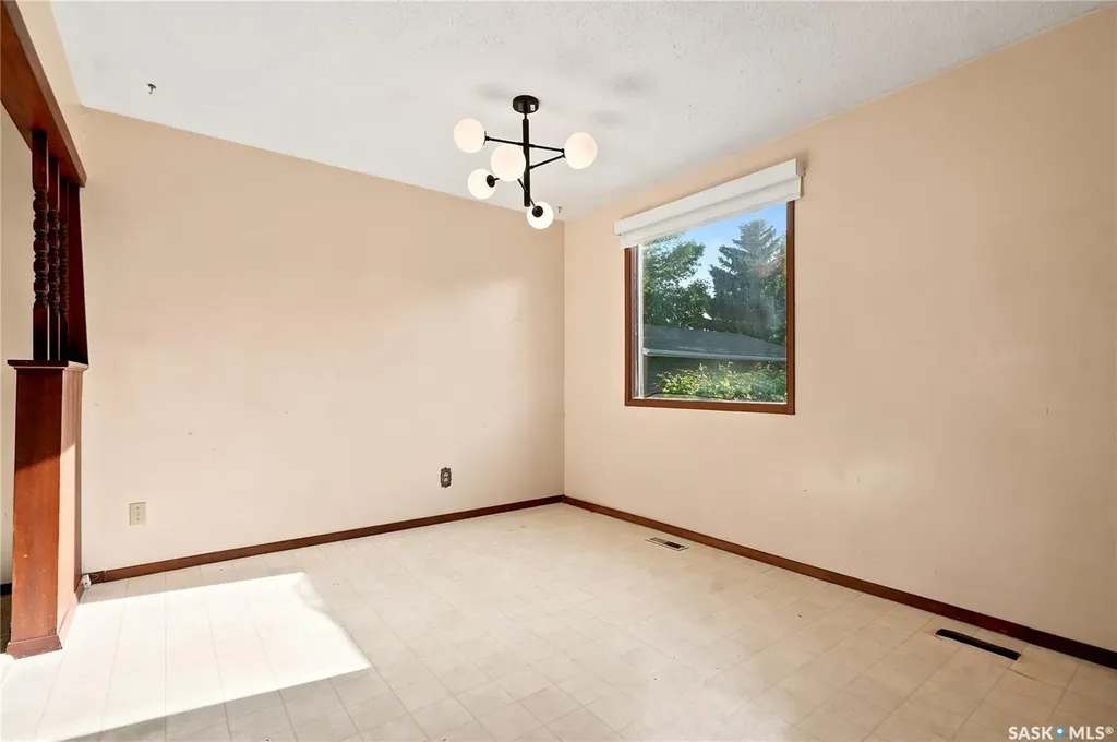 149 Western Crescent Saskatoon SK S7H 4J4