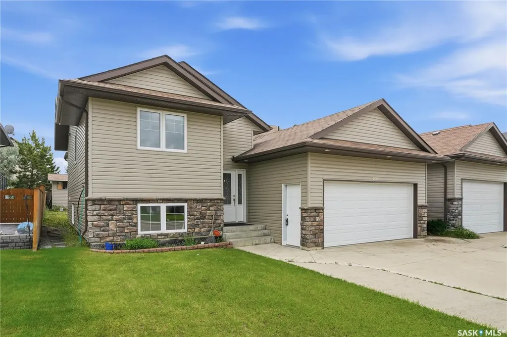 1214 Willowgrove Court Saskatoon SK S7W 0A8