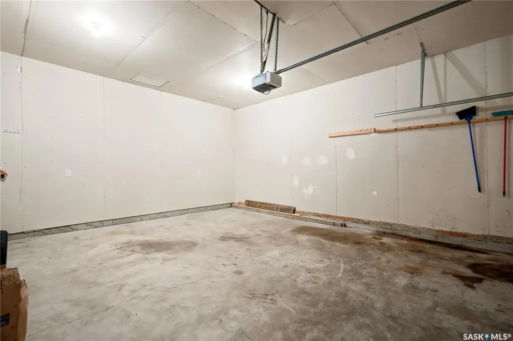 1214 Willowgrove Court Saskatoon SK S7W 0A8