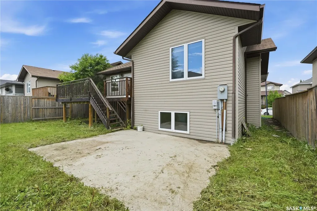 1214 Willowgrove Court Saskatoon SK S7W 0A8