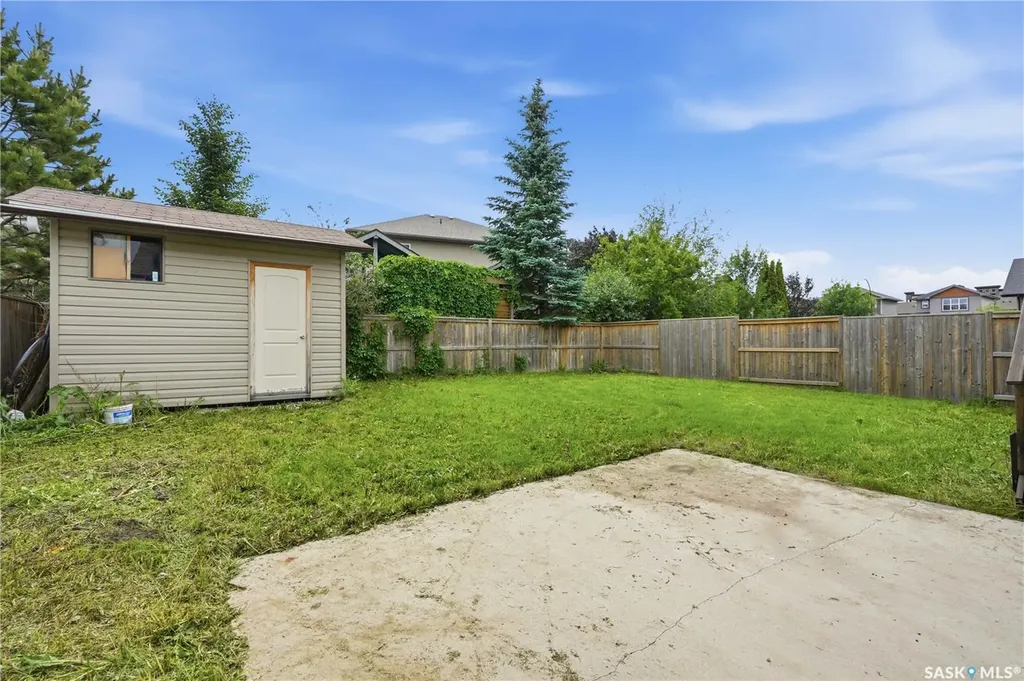 1214 Willowgrove Court Saskatoon SK S7W 0A8