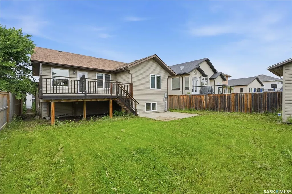 1214 Willowgrove Court Saskatoon SK S7W 0A8