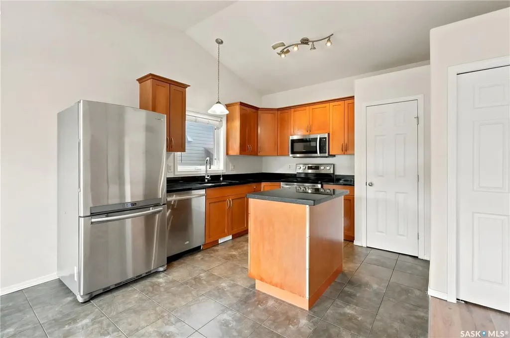 1214 Willowgrove Court Saskatoon SK S7W 0A8
