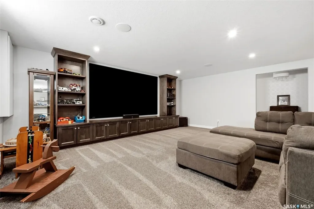 6920 Maple Ridge Drive Regina SK S4X 0H9