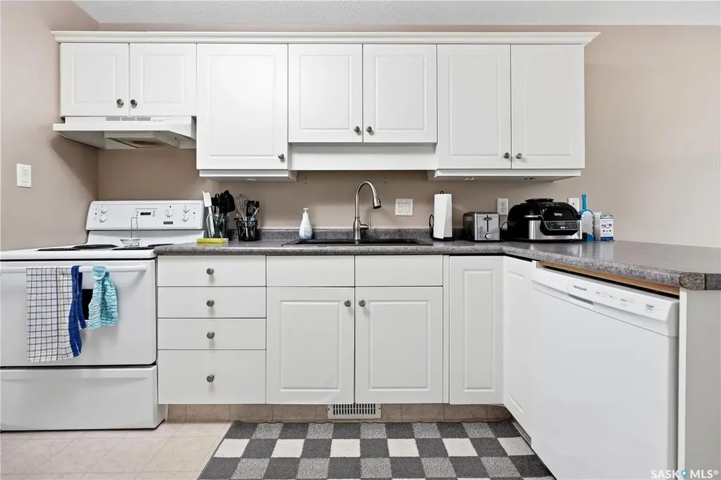 5446 Rochdale Boulevard Regina SK S4X 4P1