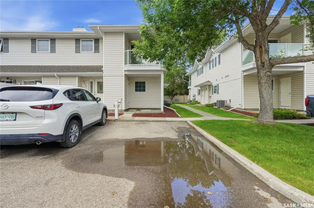5446 Rochdale Boulevard Regina SK S4X 4P1