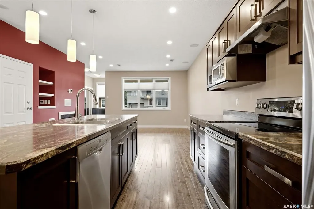 4121 Green Olive Way E Regina SK S4V 2Z6