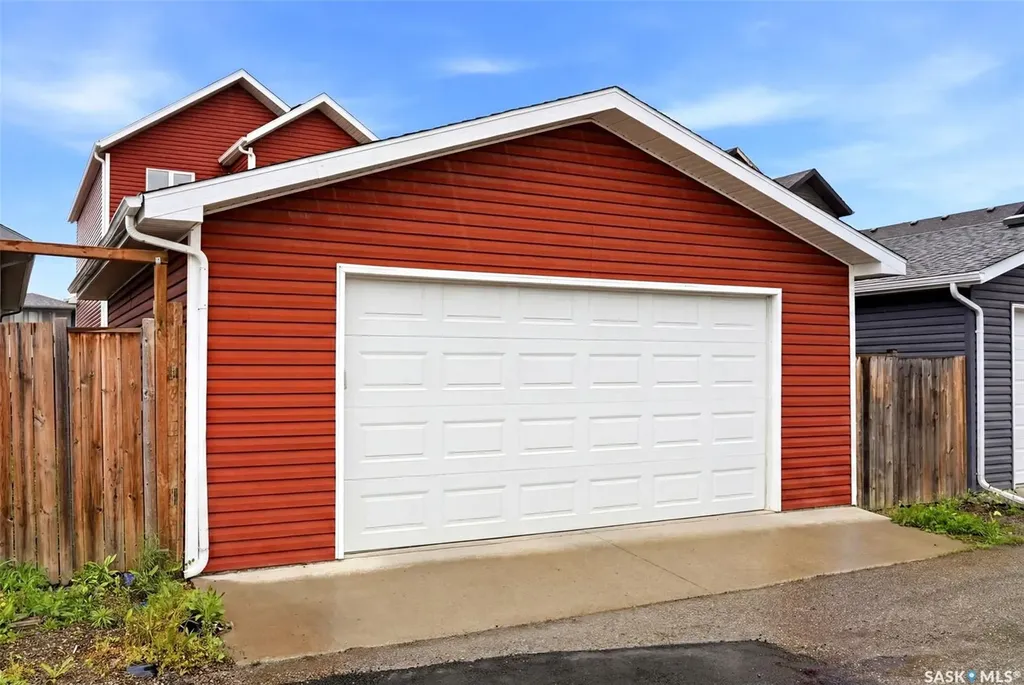 4121 Green Olive Way E Regina SK S4V 2Z6