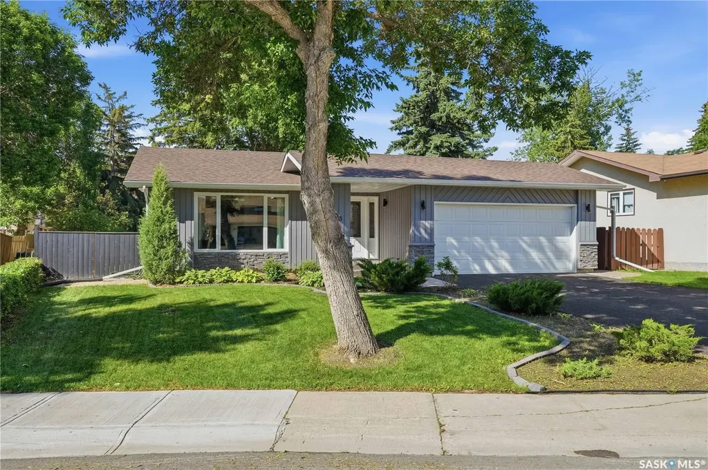 35 Penfold Place Regina SK S4V 0J7