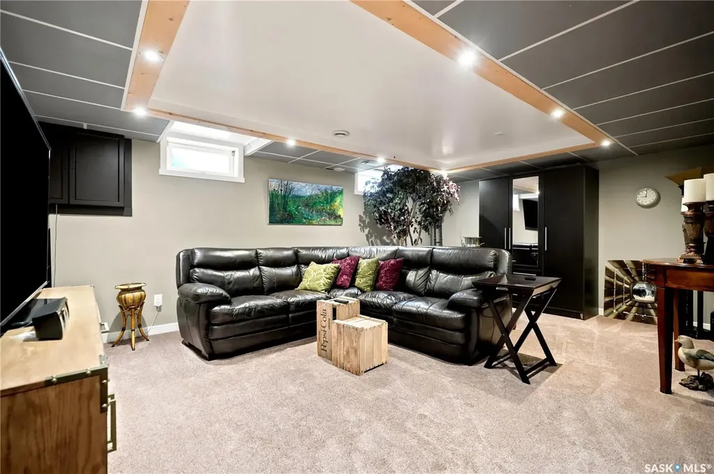 35 Penfold Place Regina SK S4V 0J7