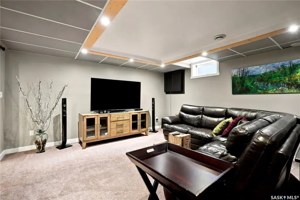 35 Penfold Place Regina SK S4V 0J7