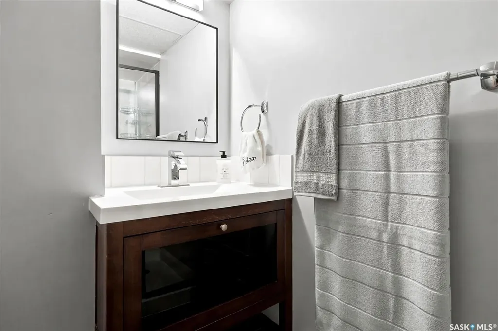 35 Penfold Place Regina SK S4V 0J7