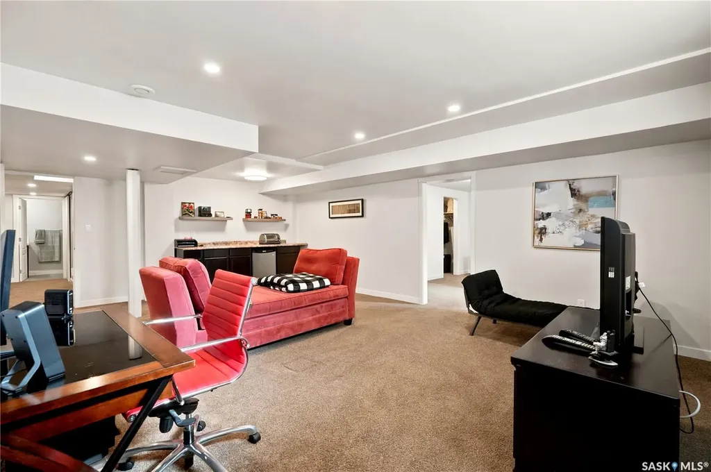 35 Penfold Place Regina SK S4V 0J7