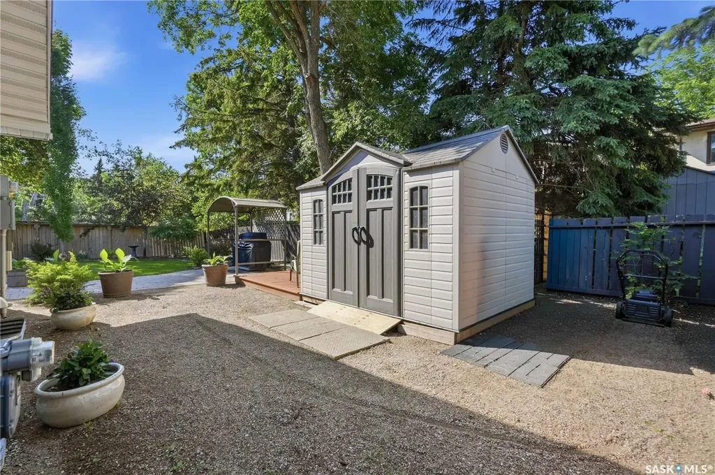 35 Penfold Place Regina SK S4V 0J7
