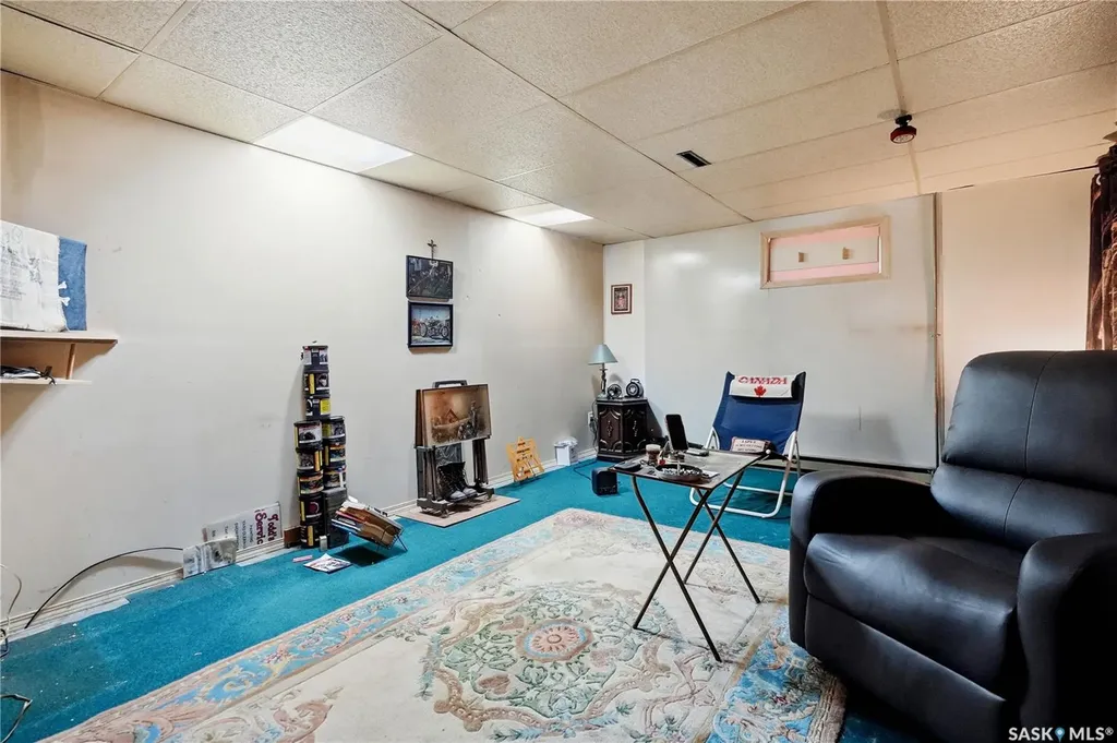 32 Mathieu Crescent Regina SK S4R 3J2