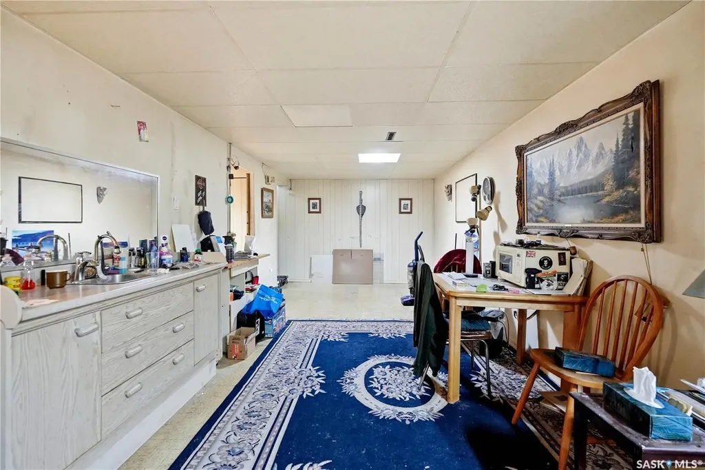 32 Mathieu Crescent Regina SK S4R 3J2