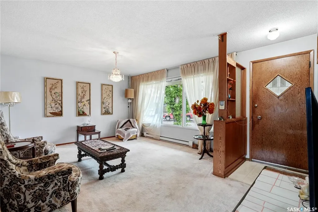 32 Mathieu Crescent Regina SK S4R 3J2